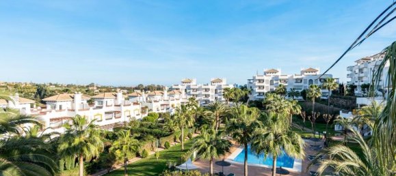 2 bedrooms Penthouse in Estepona, Spain No. 189587 5