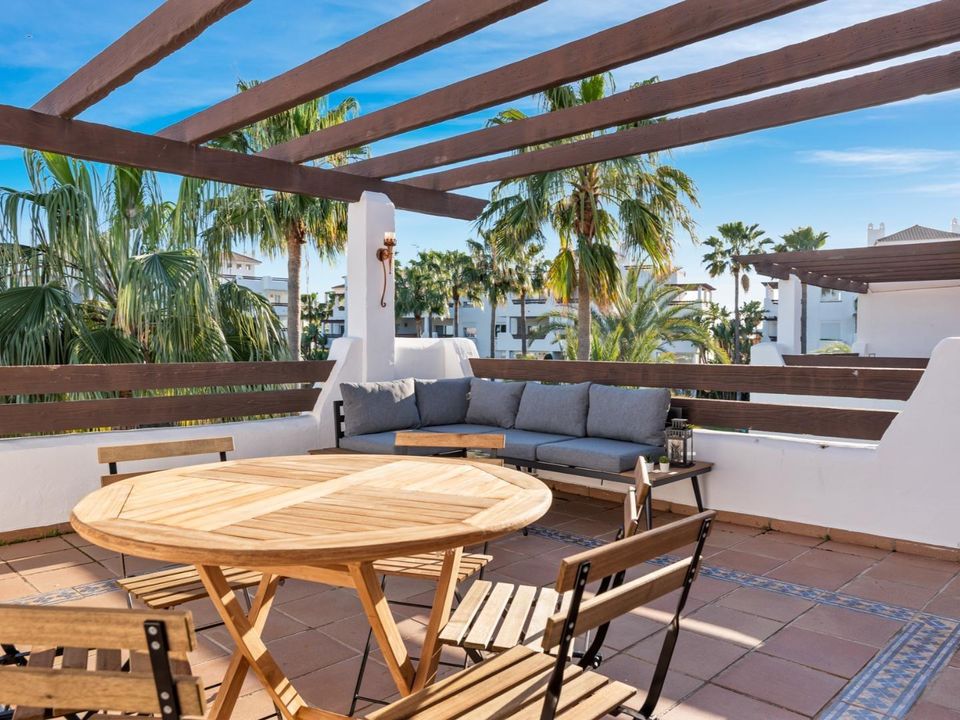 2 bedrooms Penthouse in Estepona, Spain No. 189587