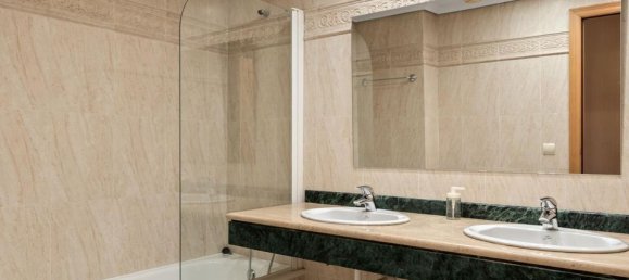 2 bedrooms Penthouse in Estepona, Spain No. 189587 22