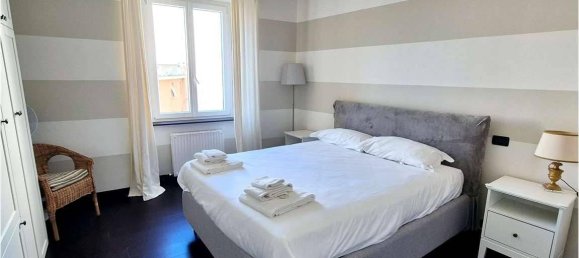 6 rooms Apartment in Genoa, Italy No. 117090 12