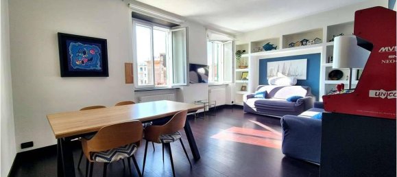 6 rooms Apartment in Genoa, Italy No. 117090 2