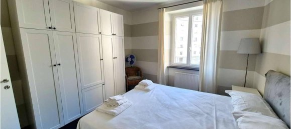 6 rooms Apartment in Genoa, Italy No. 117090 14