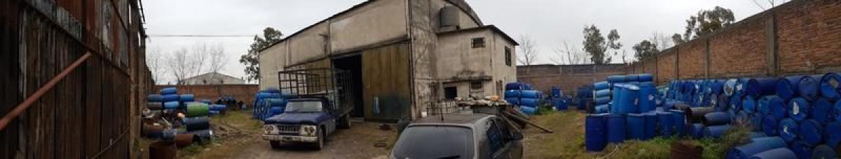 257m² Commercial property in Esteban Echeverria, Argentina No. 24002