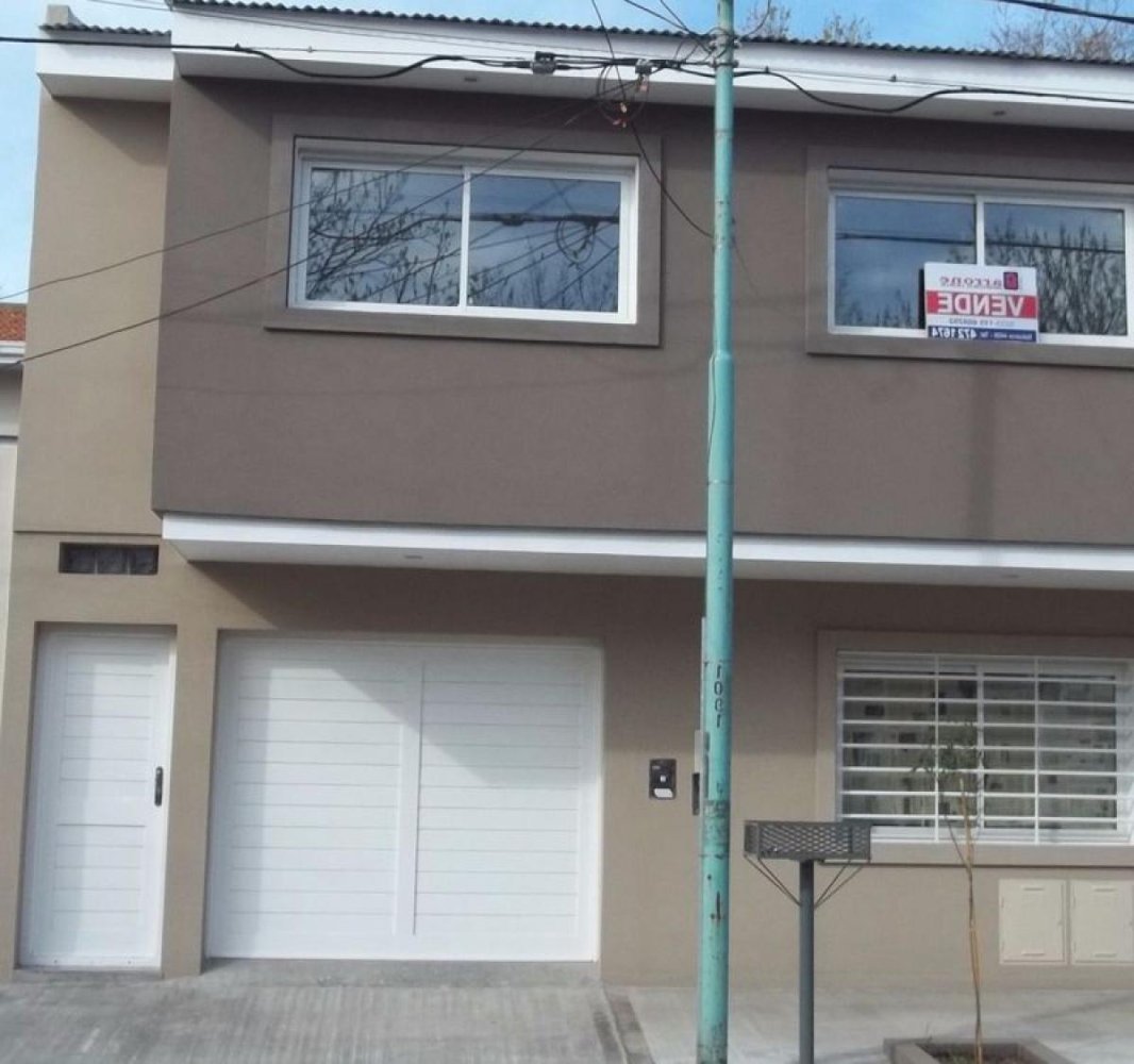 2 bedrooms House in Mar del Plata, Argentina No. 82766