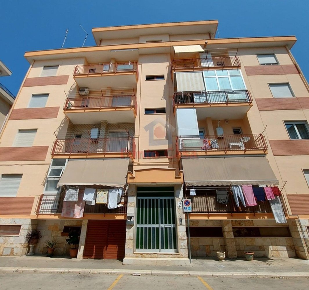 Квартира с 5 спальнями в Андрия, Италия № 318661