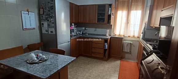 2 bedrooms Apartment in Milan, Italy No. 357787 8