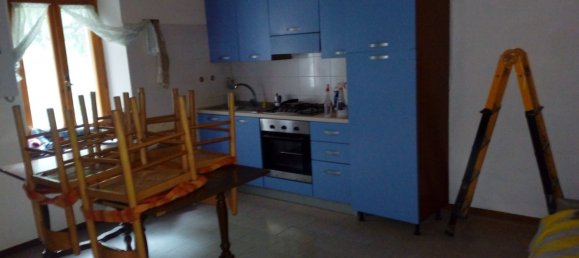 Дом с 2 комнатами в Урбино, Италия № 251098 3