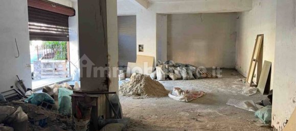 1-Zimmer Gewerbliche Immobilie in Castelnuovo di Porto, Italy, Nr. 144461 2