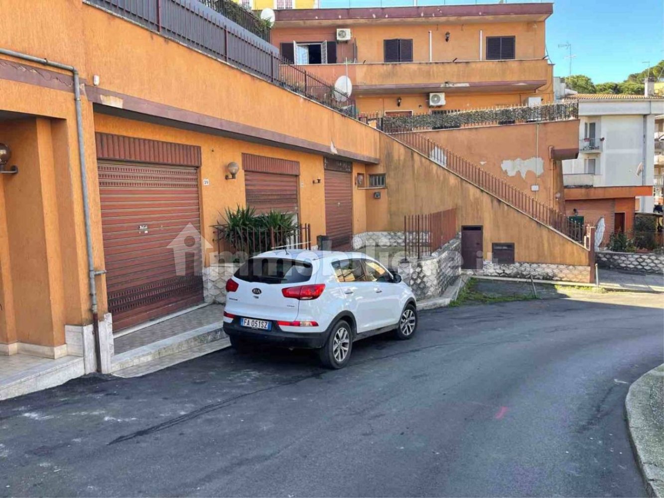 1-Zimmer Gewerbliche Immobilie in Castelnuovo di Porto, Italy, Nr. 144461