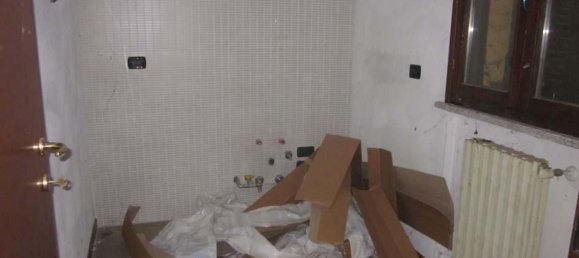 5 rooms Apartment in Certosa di Pavia, Italy No. 82460 4