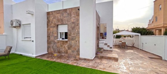 2 bedrooms Bungalow in Alicante, Spain No. 181577 5