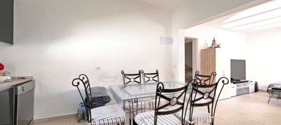 2 bedrooms Bungalow in Alicante, Spain No. 181577 3