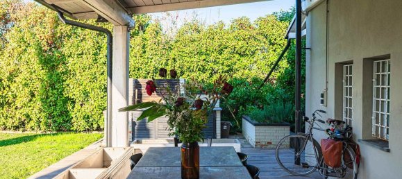 6 rooms Villa in Campi Bisenzio, Italy No. 212642 8