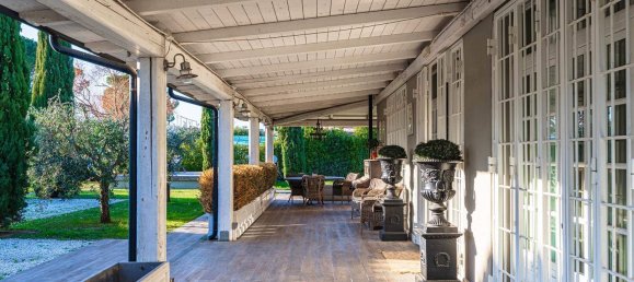 6 rooms Villa in Campi Bisenzio, Italy No. 212642 4