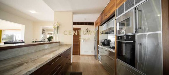 7 bedrooms Villa in Germasogeia, Cyprus No. 20483 6