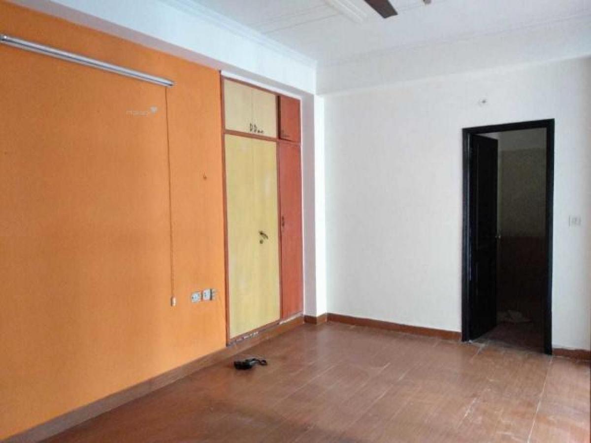 Casa de 3 dormitorios en Ghaziabad, India No. 20258