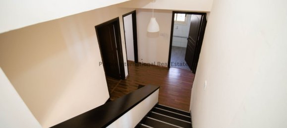 Villa de 7 dormitorios en Aradippou, Cyprus No. 4040 11