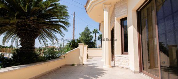 Villa de 7 dormitorios en Aradippou, Cyprus No. 4040 2