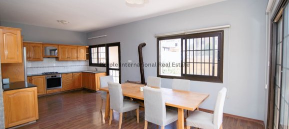 Villa de 7 dormitorios en Aradippou, Cyprus No. 4040 19