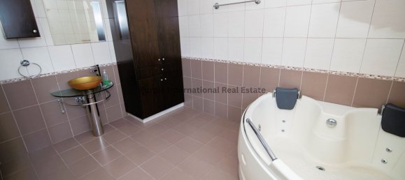 Villa de 7 dormitorios en Aradippou, Cyprus No. 4040 14