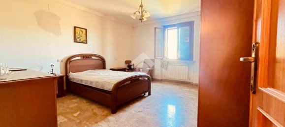 3 bedrooms House in Assisi, Italy No. 304196 6