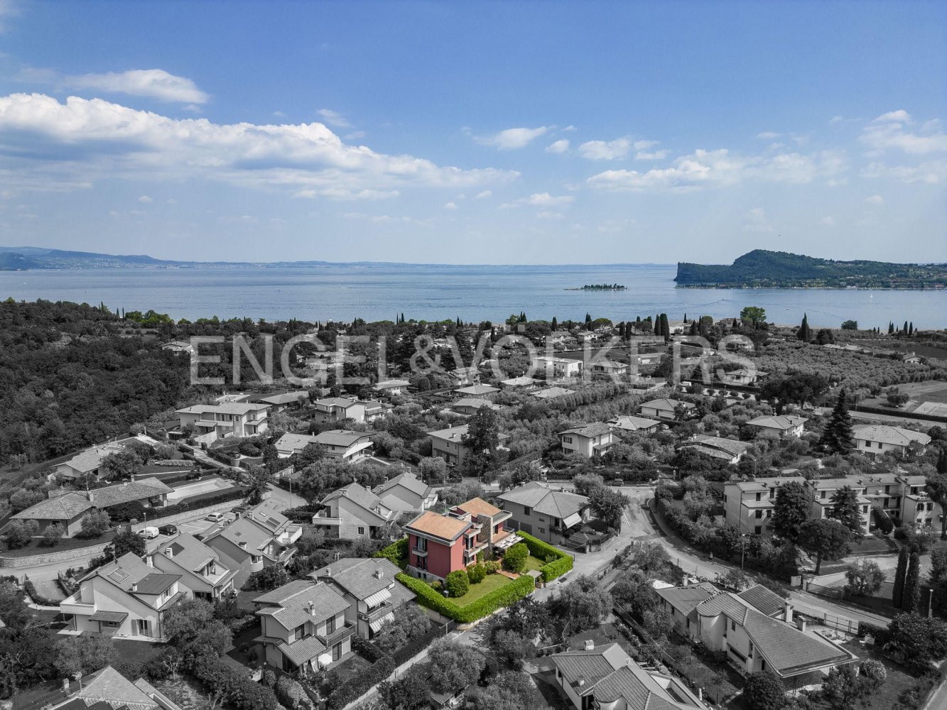 3 chambres Villa à San Felice del Benaco, Italy No. 104976