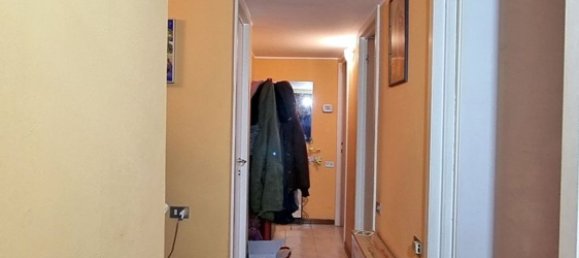 Apartamento de 2 habitaciónes en Brugherio, Italy No. 9647 64