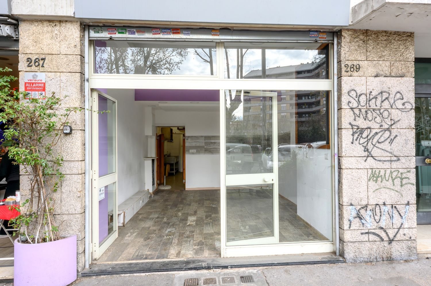 Gewerbliche Immobilie in Rome, Italy 55m², Nr. 214294