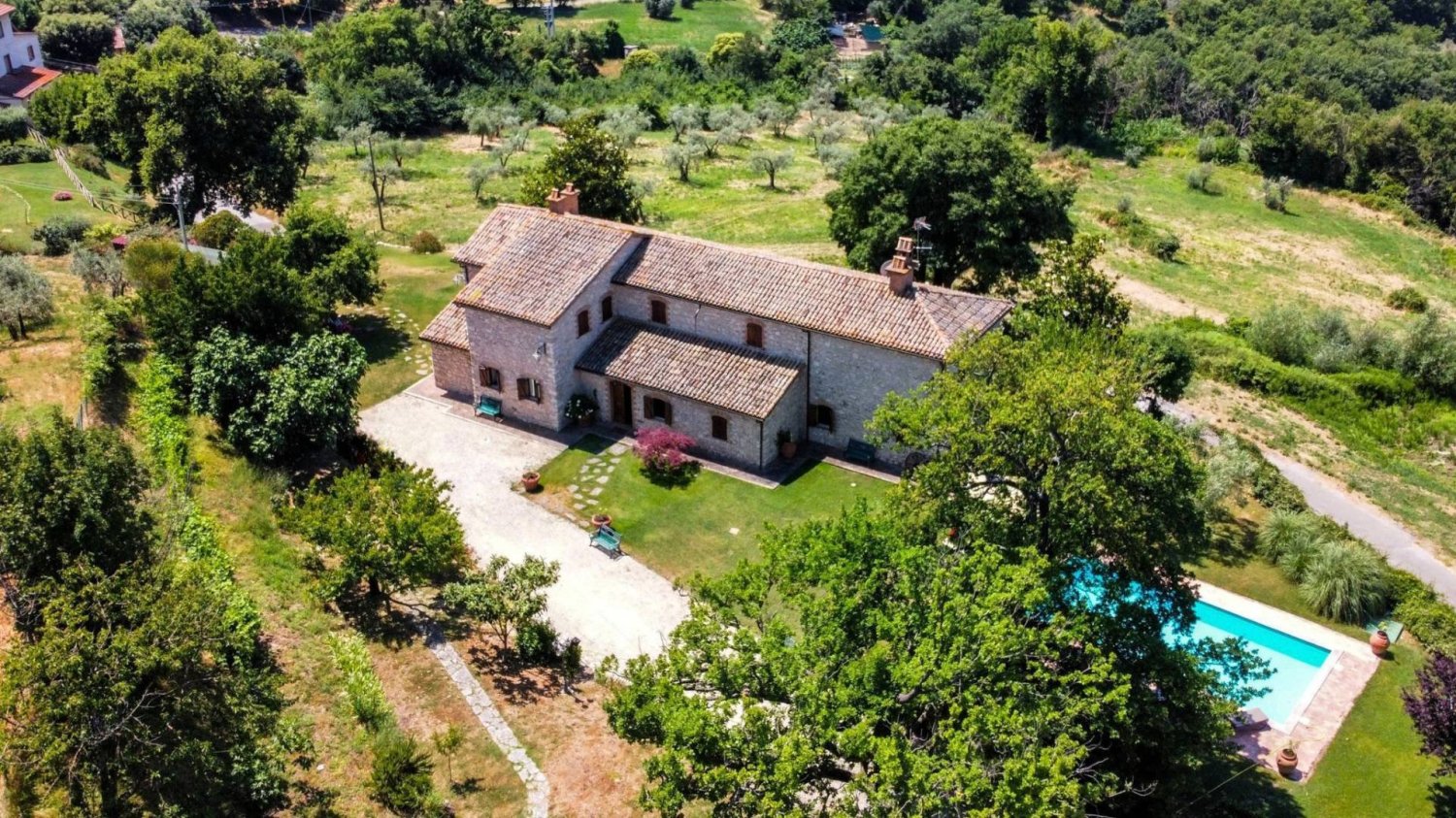 7 bedrooms House in Guardea, Italy No. 295897