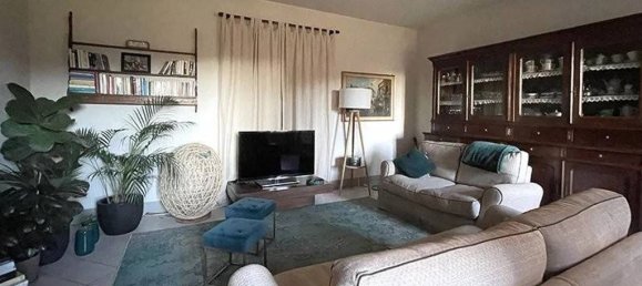 4 bedrooms House in Roddino, Italy No. 118061 22