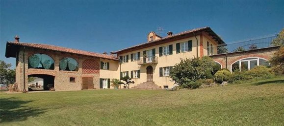 4 bedrooms House in Roddino, Italy No. 118061 37