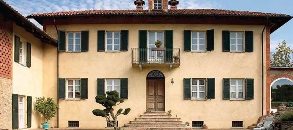 4 bedrooms House in Roddino, Italy No. 118061 2