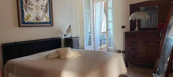 4 bedrooms House in Roddino, Italy No. 118061 27