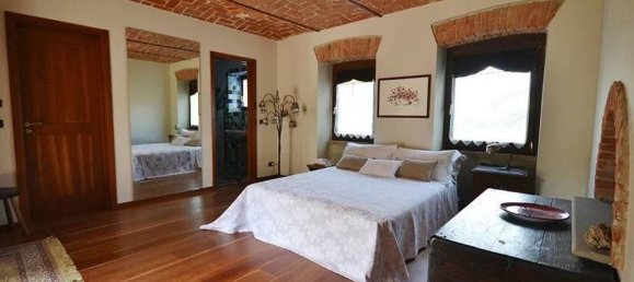 4 bedrooms House in Roddino, Italy No. 118061 12