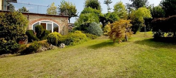 4 bedrooms House in Roddino, Italy No. 118061 7