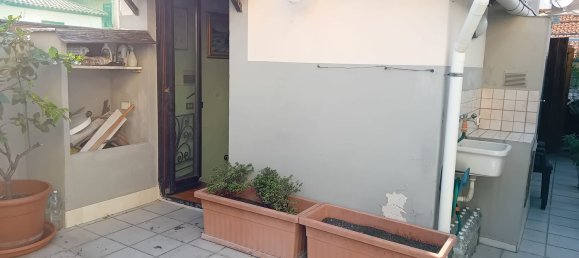 5غرفة منزل ذو طابقين في Livorno, Italy رقم 73209 8