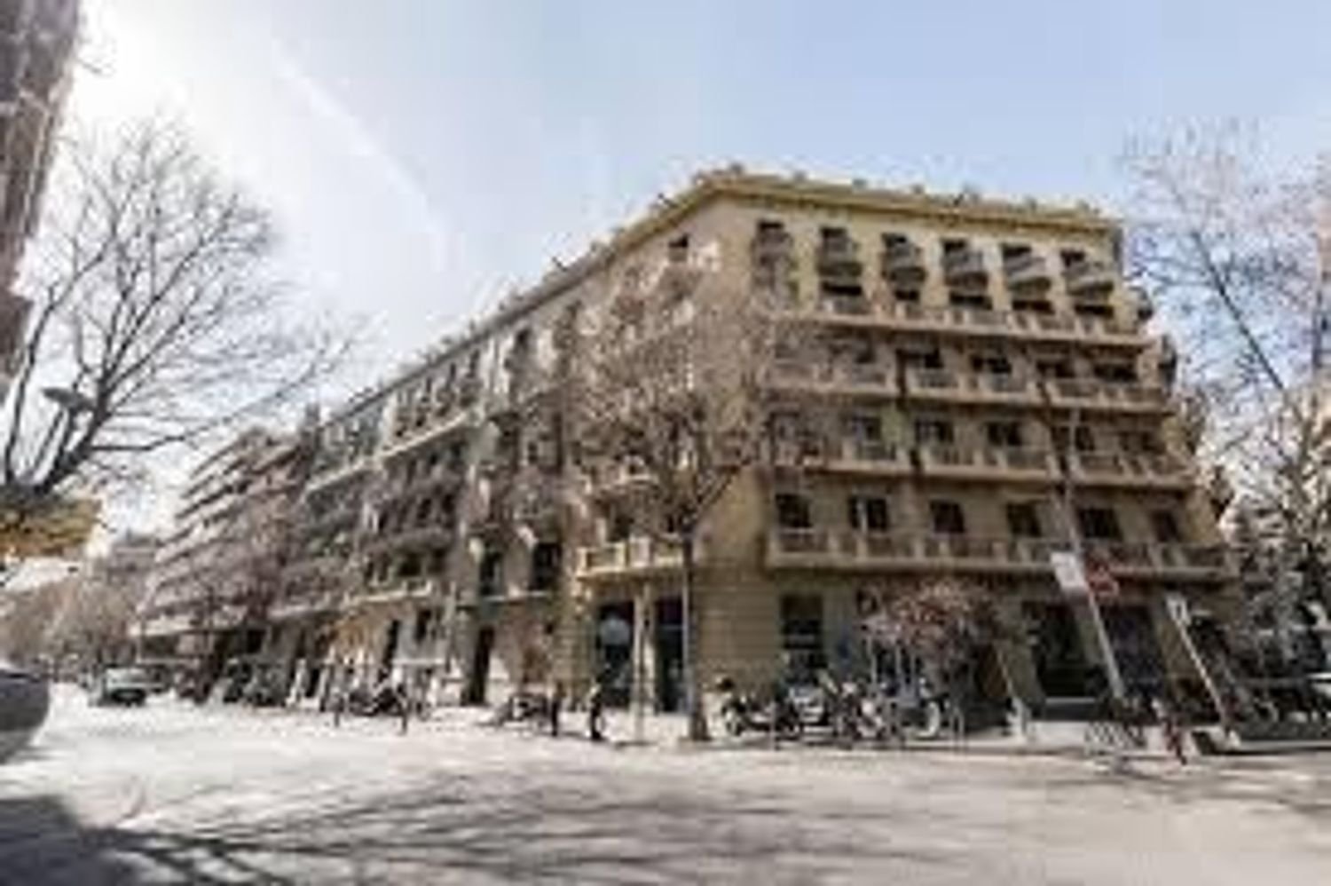 Gewerbliche Immobilie in Eixample, Spain 119m², Nr. 235143