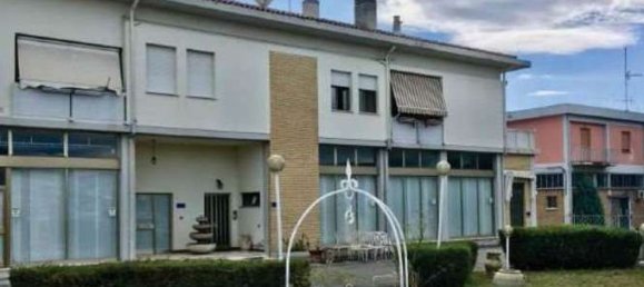 10 bedrooms Apartment in Montelabbate, Italy No. 333079 6