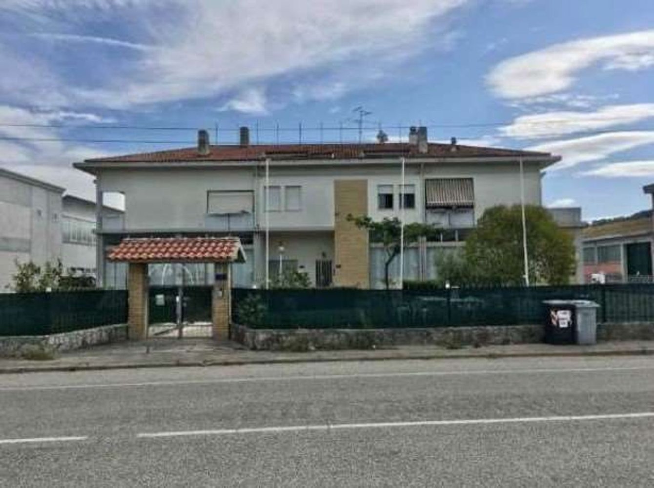 10 bedrooms Apartment in Montelabbate, Italy No. 333079
