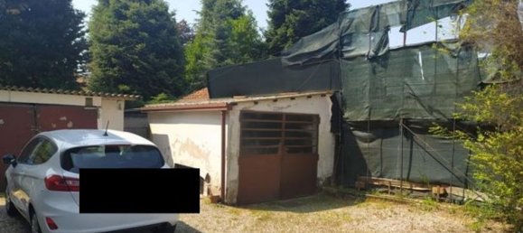 4 rooms House in Fagnano Olona, Italy No. 8417 5