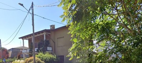 4 rooms House in Fagnano Olona, Italy No. 8417 2