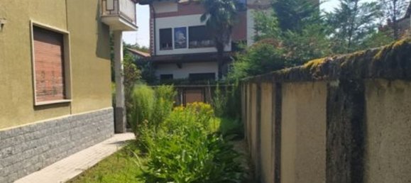 4 rooms House in Fagnano Olona, Italy No. 8417 6