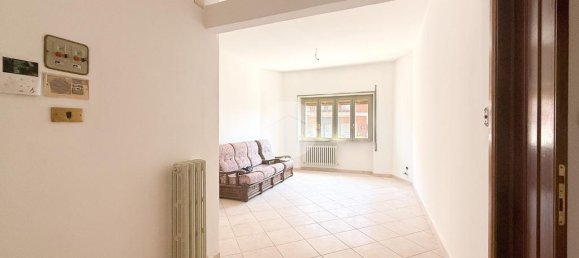 3 bedrooms Apartment in Avezzano, Italy No. 297348 4