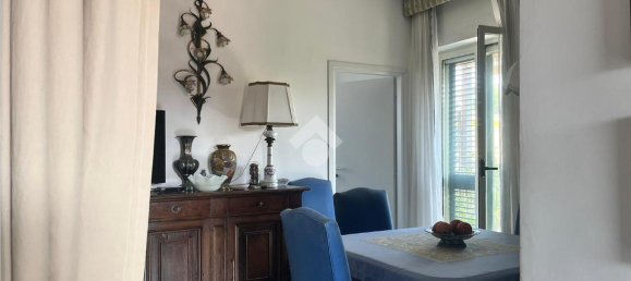 3 rooms Apartment in Pozzuoli, Italy No. 37335 9