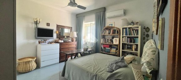 3 rooms Apartment in Pozzuoli, Italy No. 37335 16