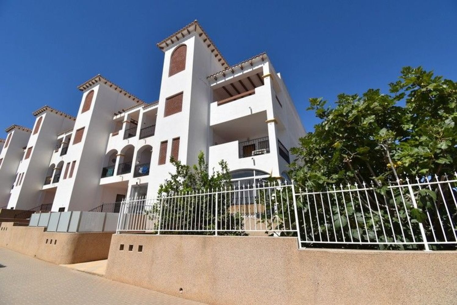 2 bedrooms Apartment in Alicante, Spain No. 260040