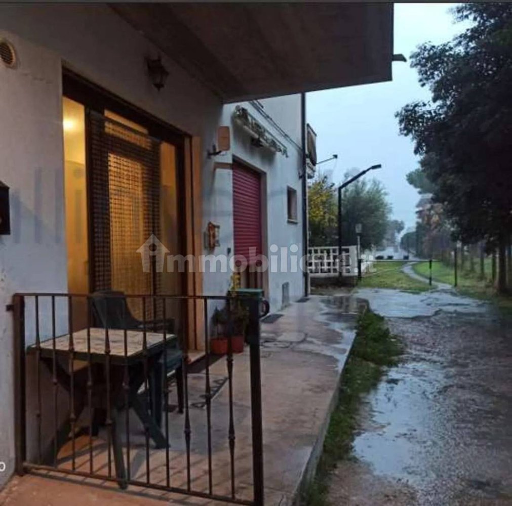 4 bedrooms Apartment in Martinsicuro, Italy No. 342314