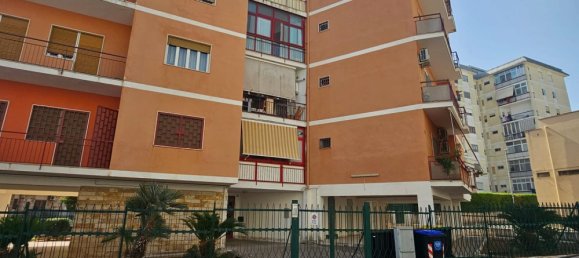 4 bedrooms Apartment in Bari, Italy No. 315328 5