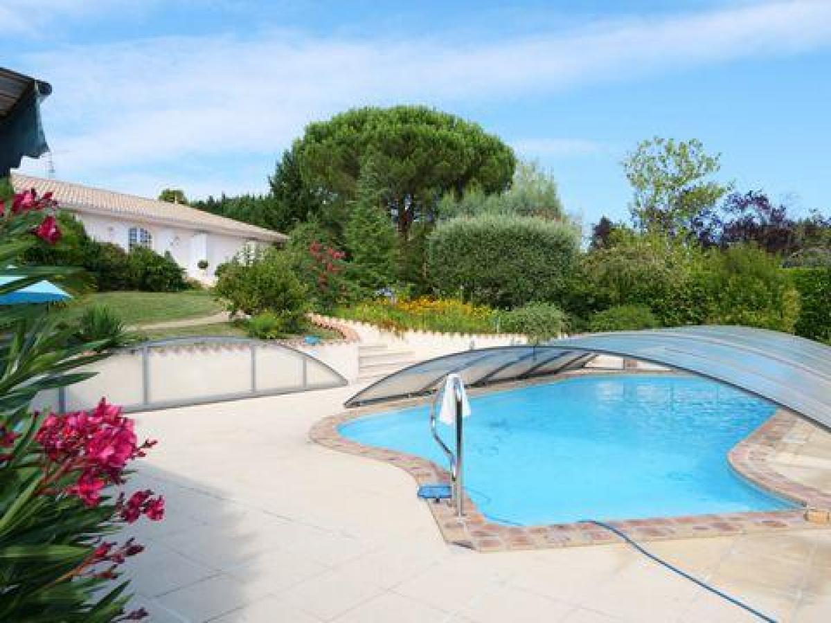 5 bedrooms House in Marmande, France No. 7046