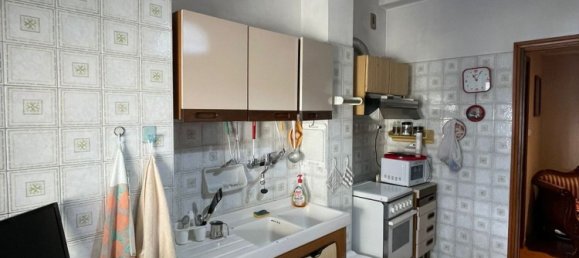 5 rooms Apartment in La Spezia, Italy No. 101339 15